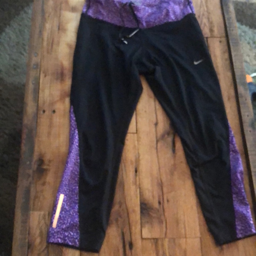 Nike Dri-fit crops